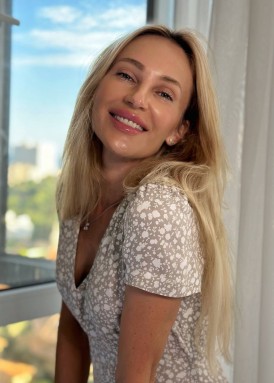 Russian bride Alena age: 49 id:0000201382