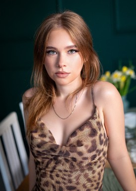 Russian bride Yaroslava age: 24 id:0000203615